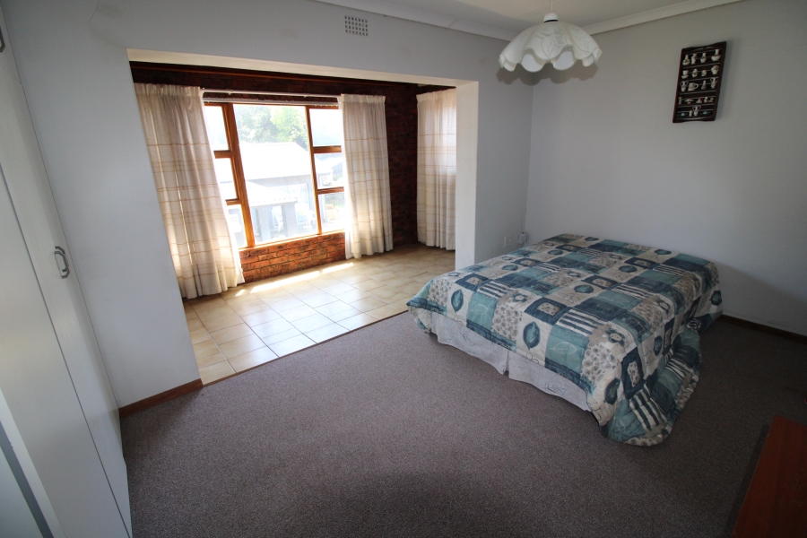 4 Bedroom Property for Sale in Denneoord Western Cape